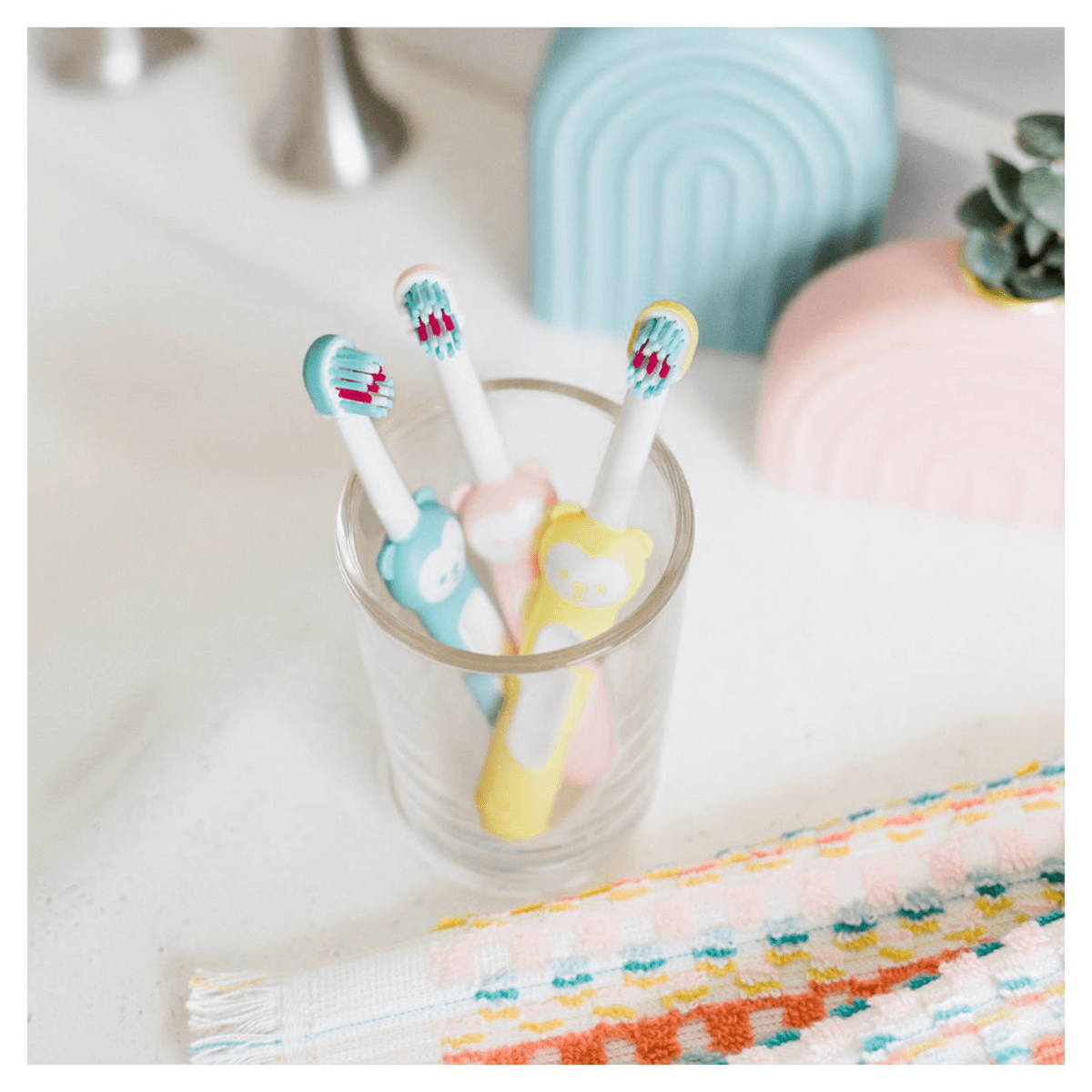Escova Dental Infantil MAM Baby's Brush +6 meses Azul 1 Unidade — imagem 3 | Drogaria Taveira